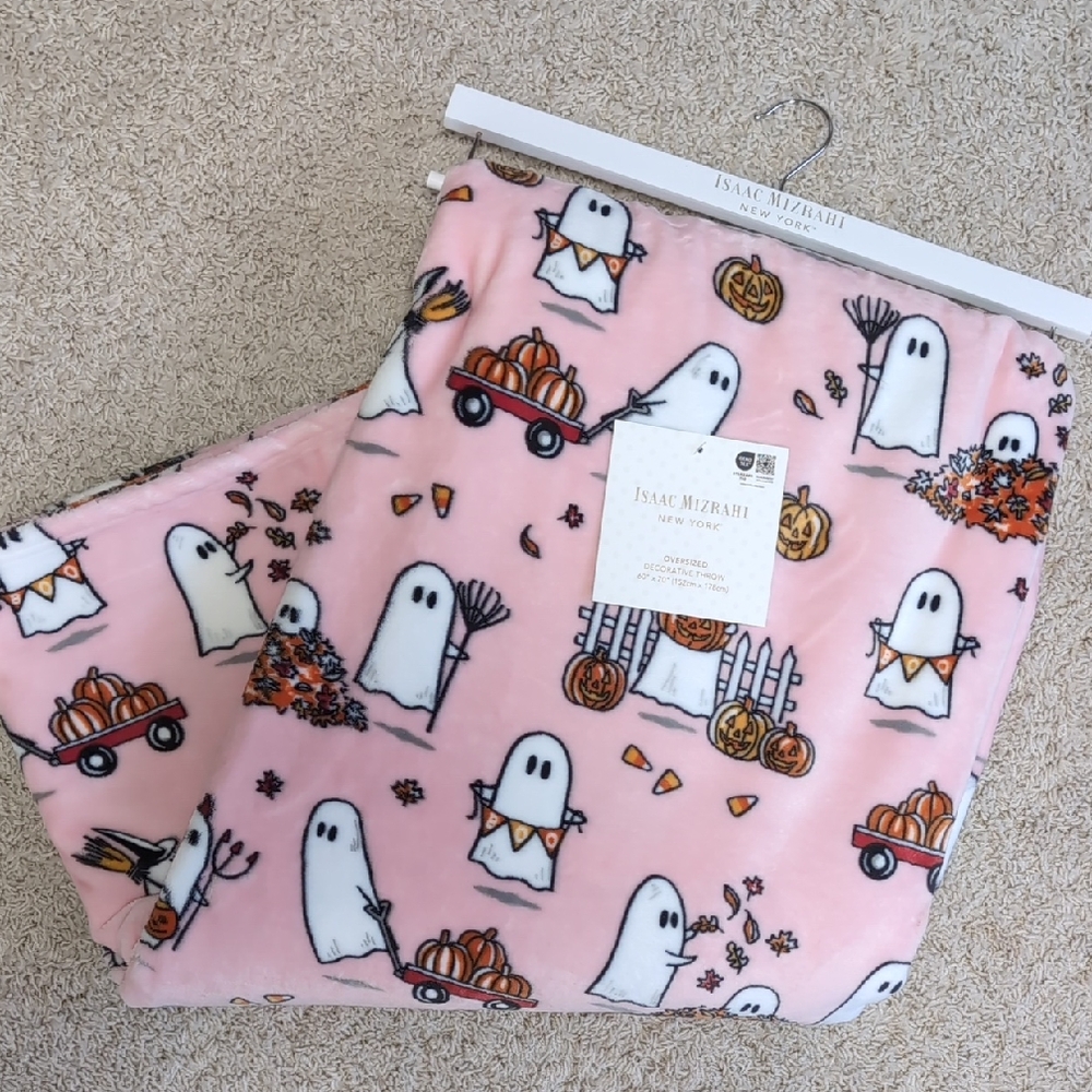 Viral 🎥 HTF Isaac Mizrahi Halloween Oversized Ghost Blanket 👻
